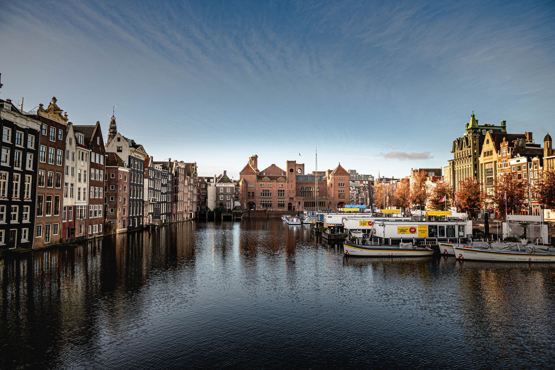 eSIM in Amsterdam 1