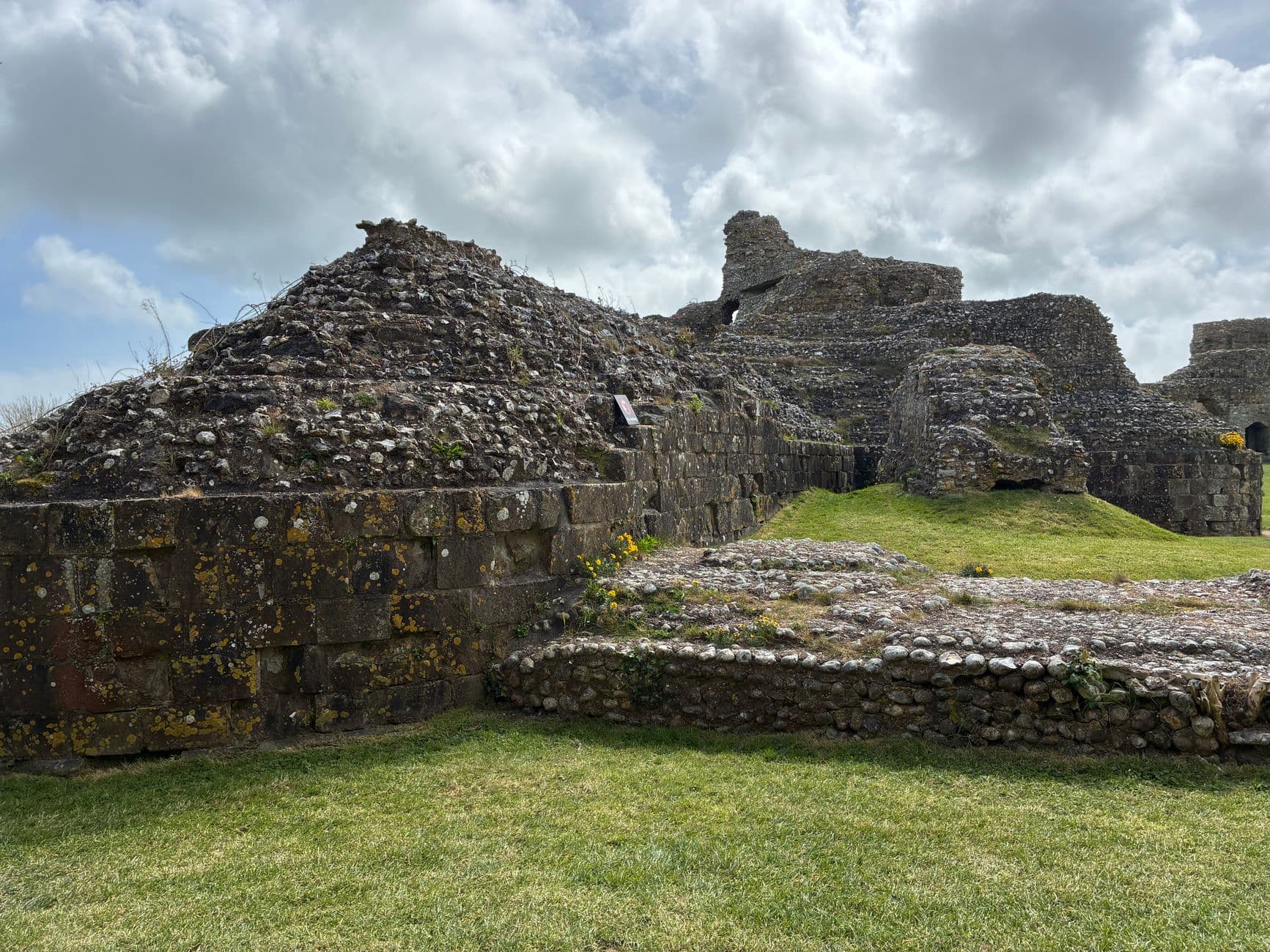 eSIM in Great Zimbabwe Ruins 2