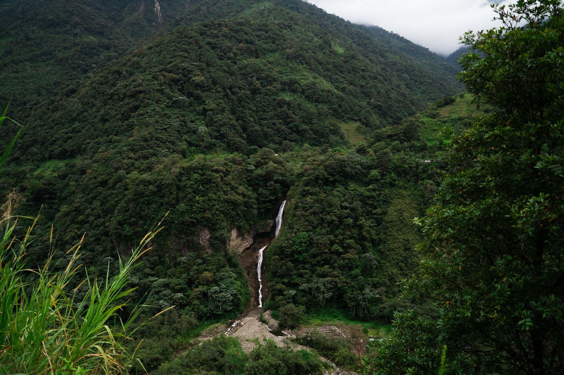 eSIM in Banos Ecuador 1