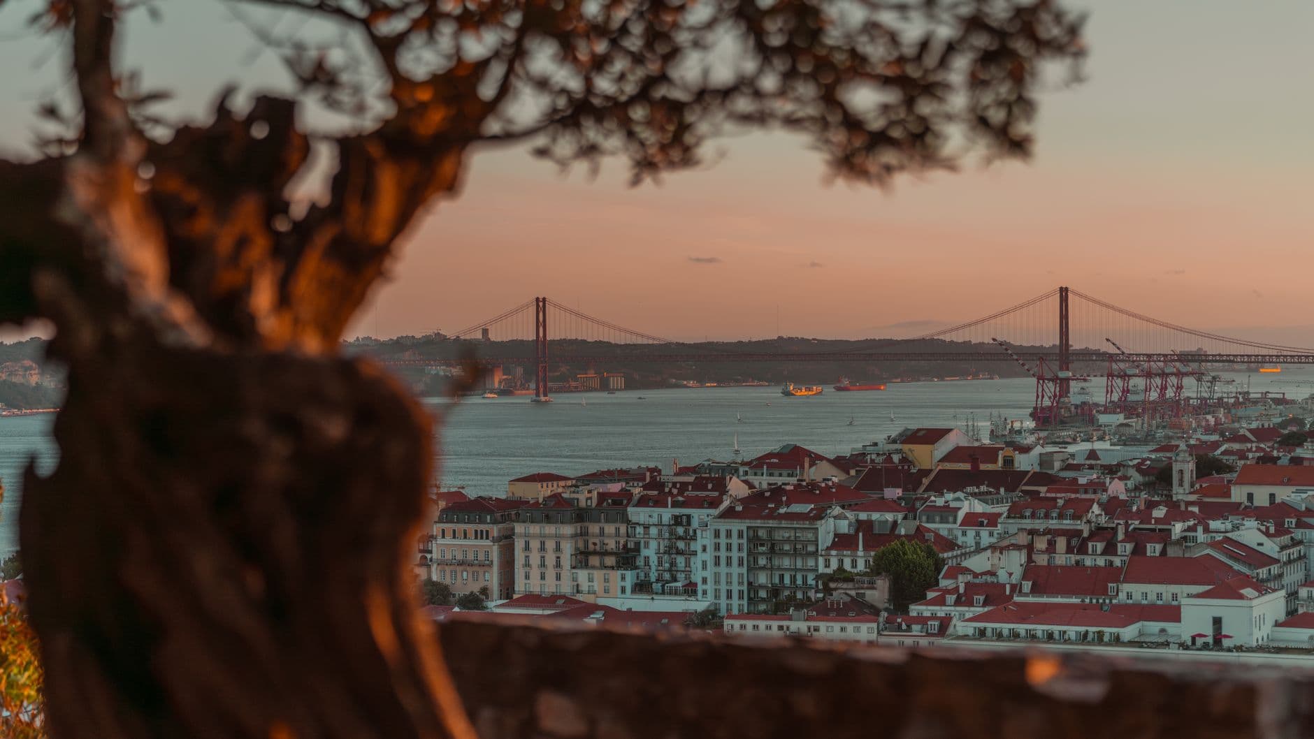 eSIM in Lisbon 1