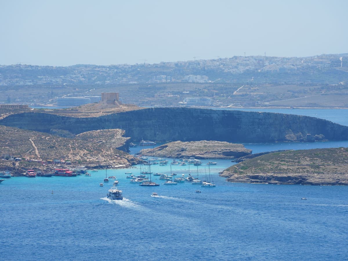 eSIM in Comino Island 1