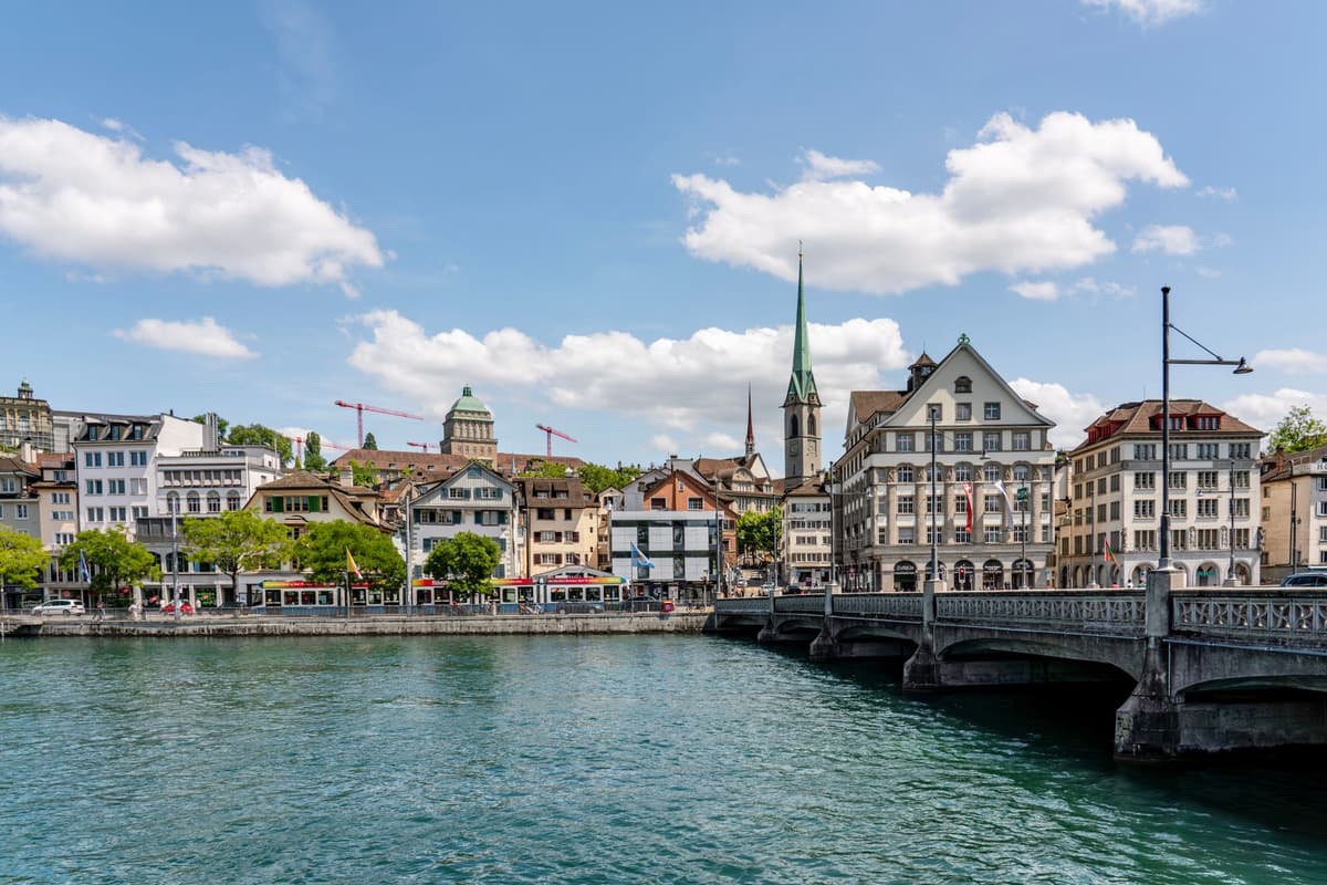eSIM in Zurich 1