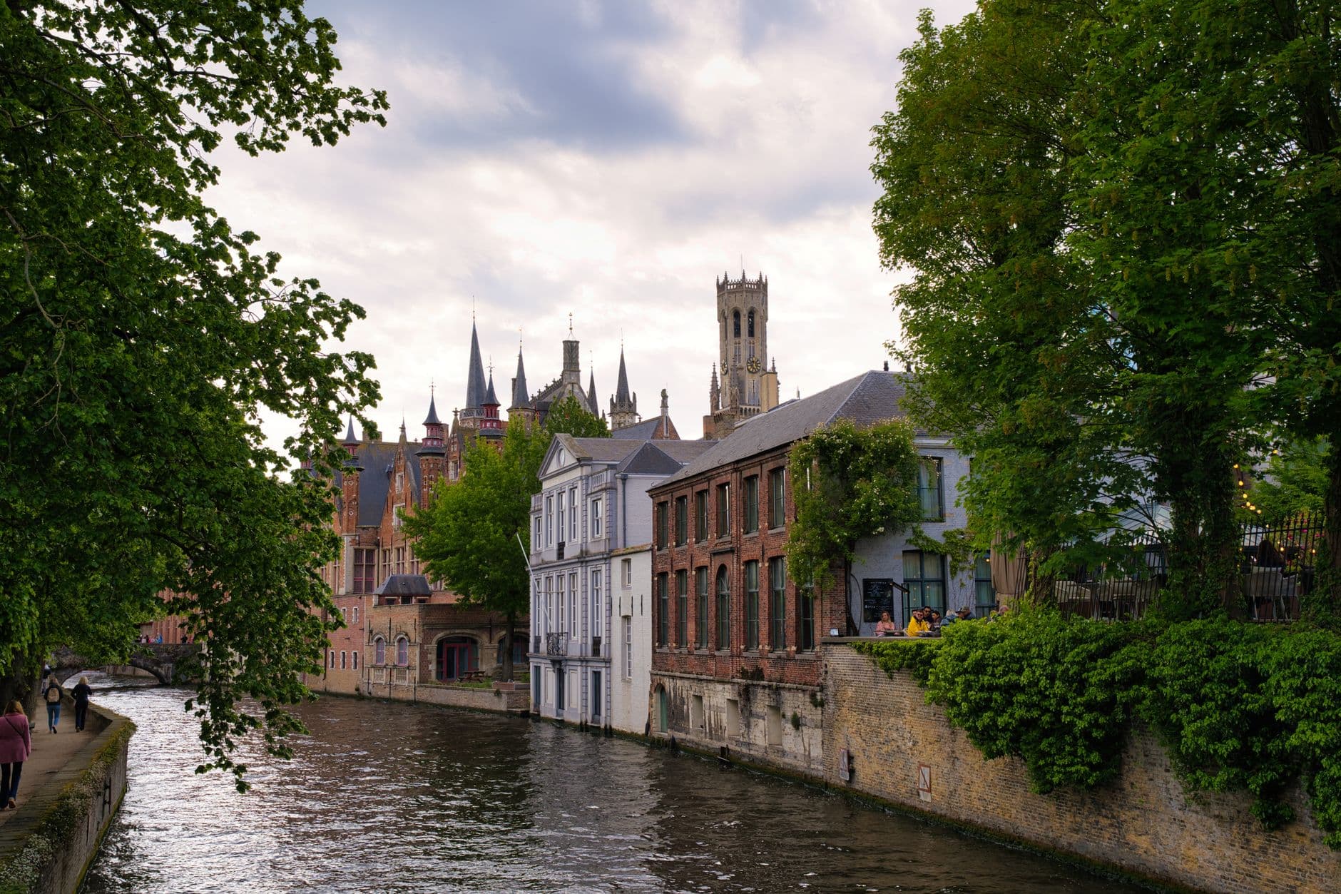 eSIM in Bruges 2
