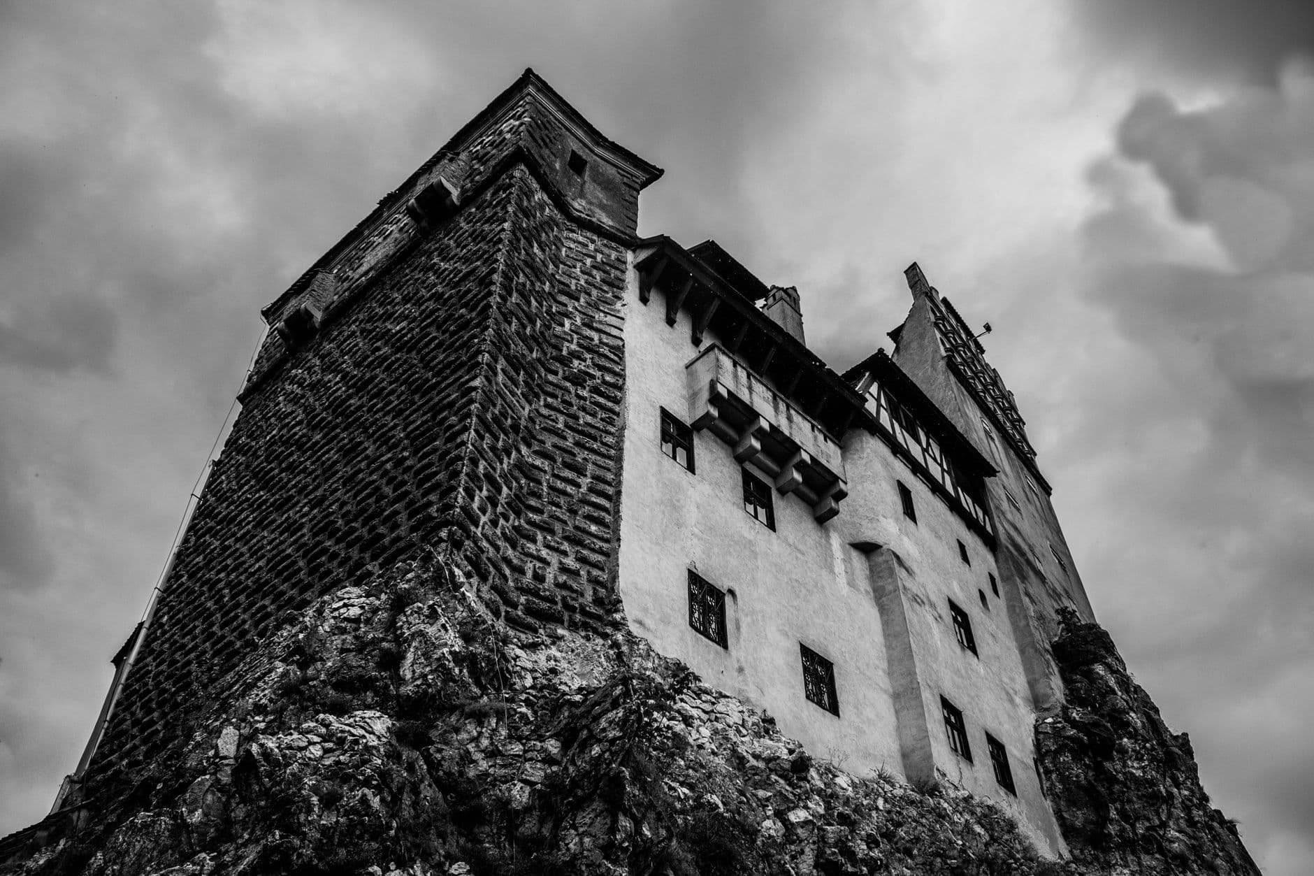 eSIM in Bran Castle 2