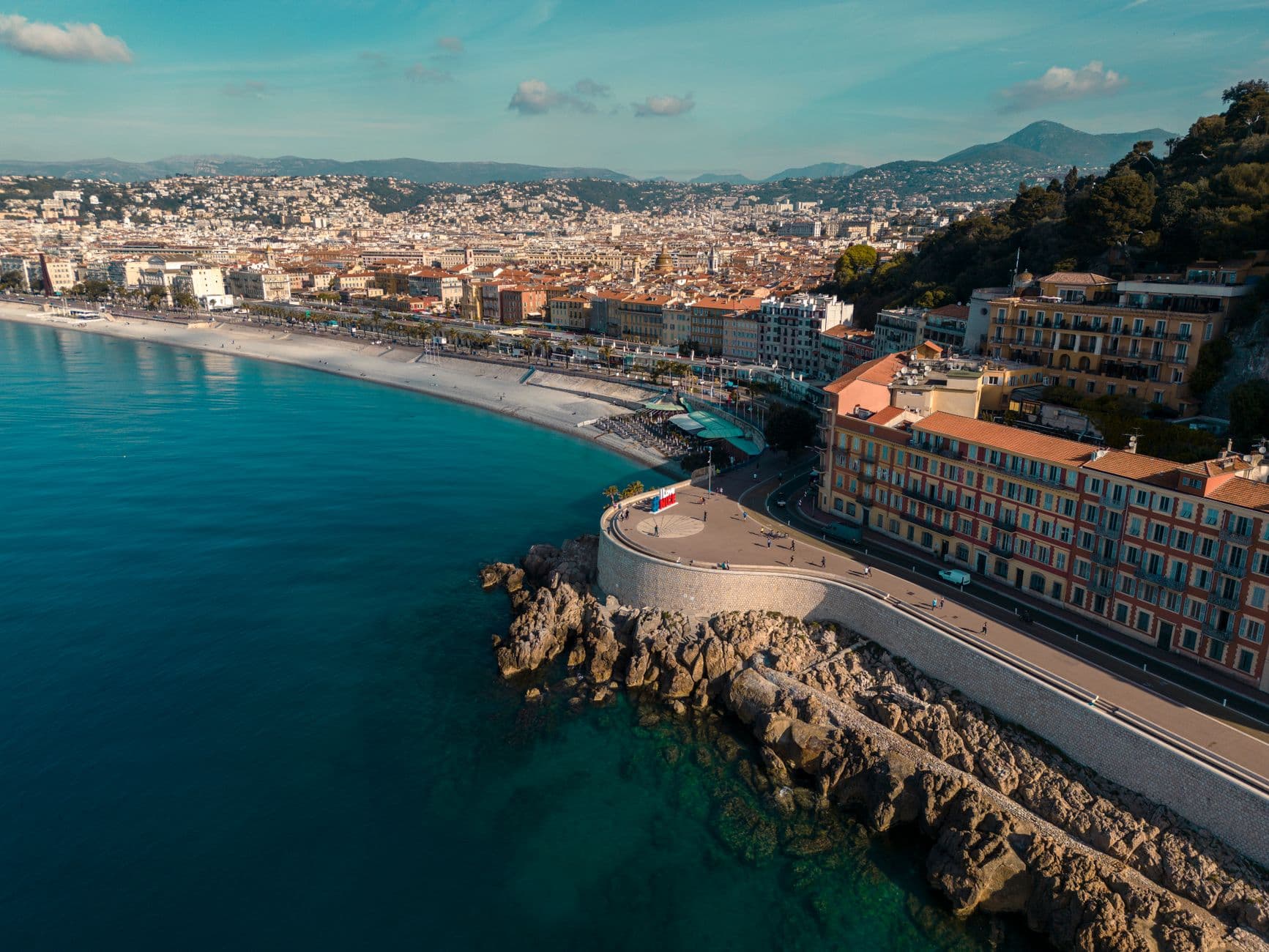 eSIM in Nice 1