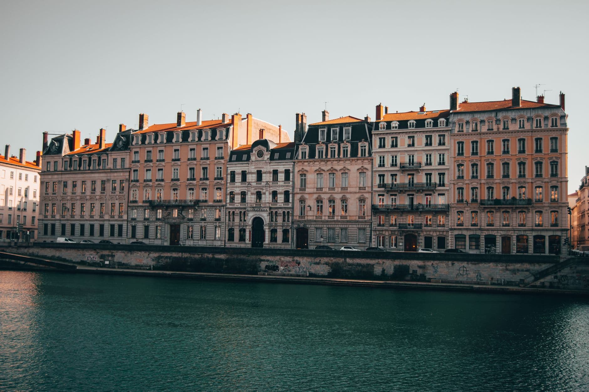 eSIM in Lyon 2
