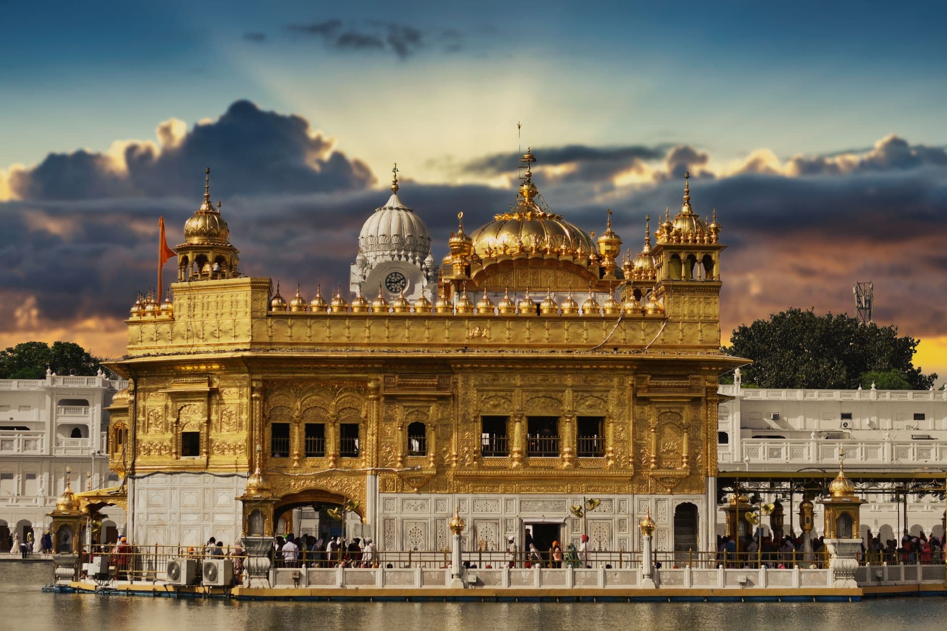 eSIM in Golden Temple 1