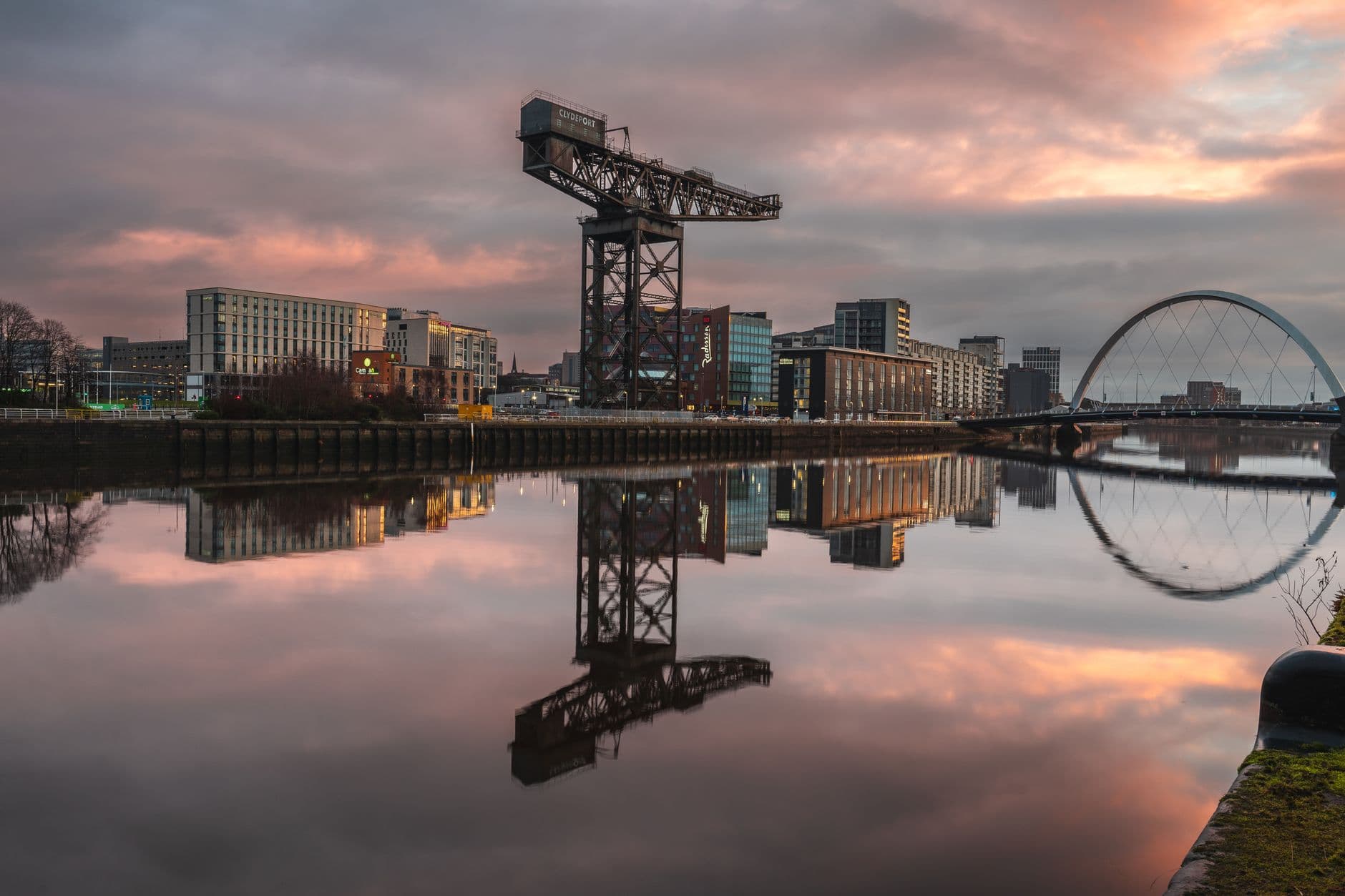 eSIM in Glasgow 1