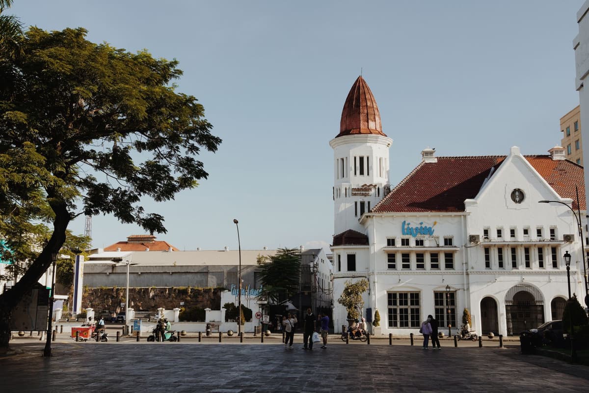 eSIM in Surabaya 2