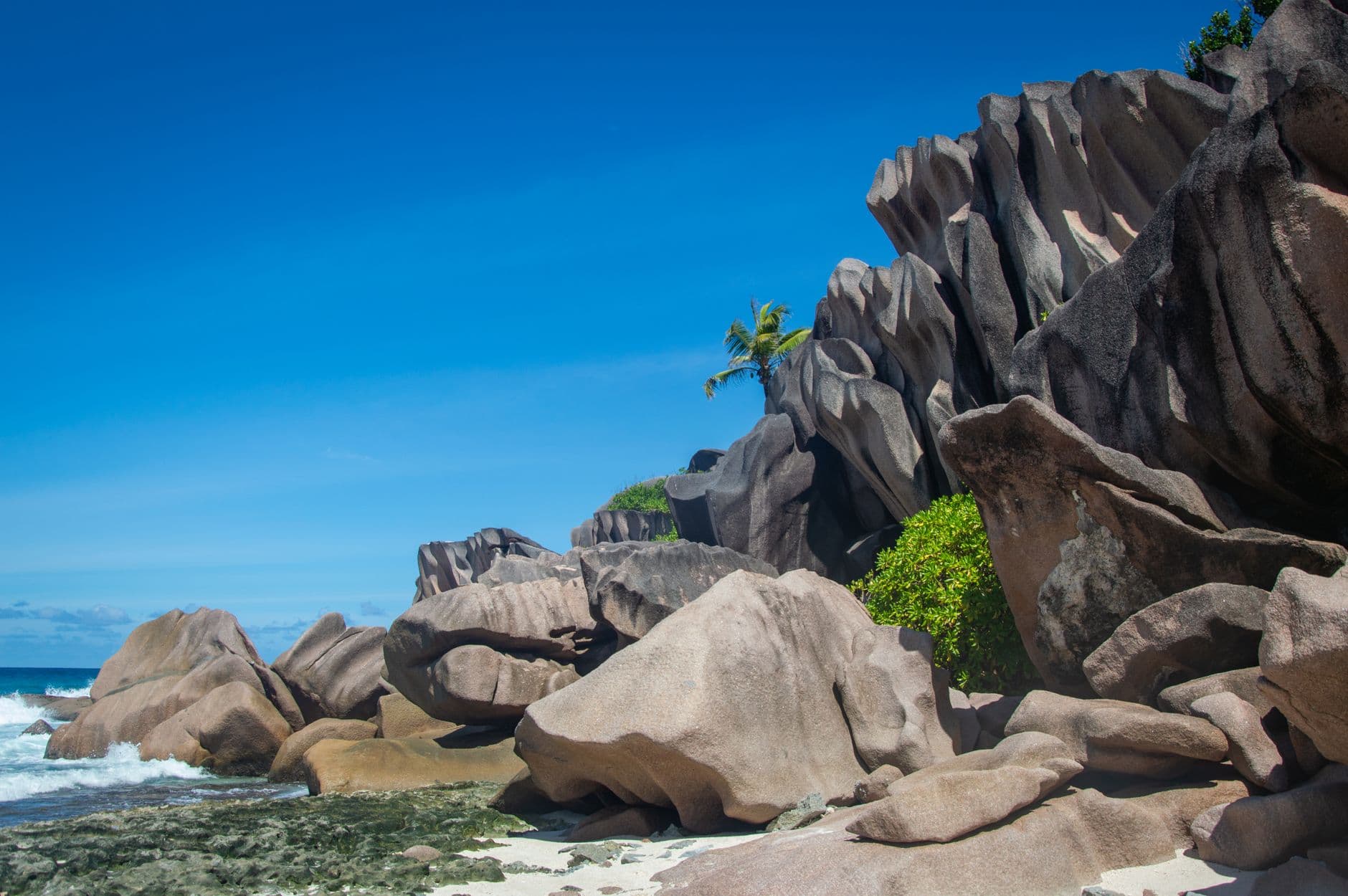 eSIM in La Digue 1