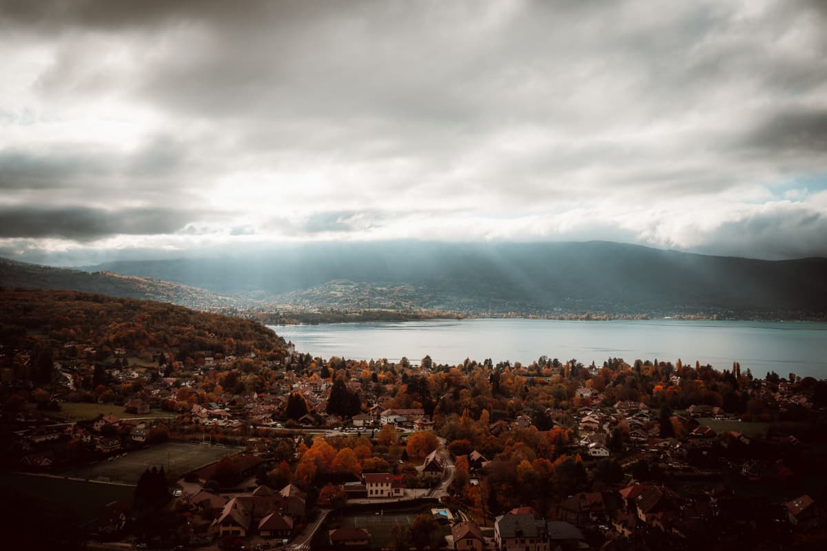 eSIM in Annecy 1