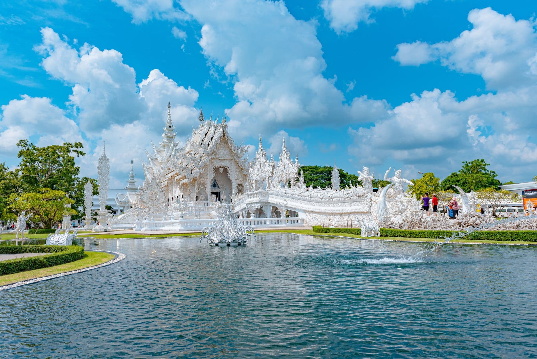 eSIM in White Temple Chiang Rai 1