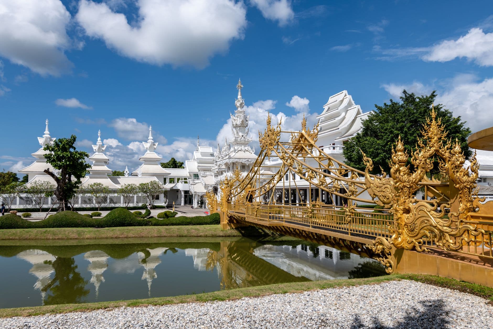 eSIM in White Temple Chiang Rai 2